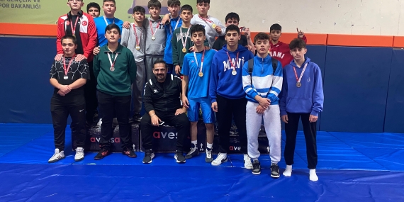 ALAPLI’DAN GÜREŞTE 12 SPORCU BÖLGE FİNALİNE KATILMAYA HAK KAZANDI