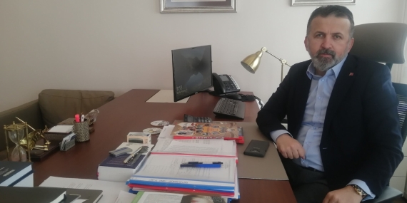 BAŞARILI HUKUKÇU GÜZEL, YETENEKLİ GENÇ HUKUKÇULARIN ELİNDEN TUTMAYA DEVAM EDİYOR. 