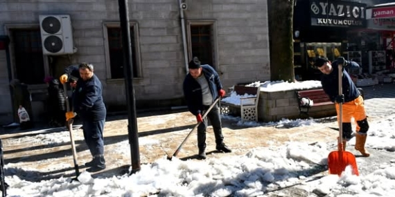 EKİPLERİ YALNIZ BIRAKMADI…