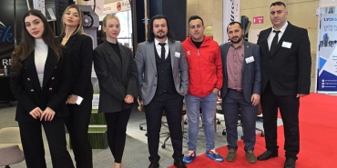 ef8a35af-7ff8-4d66-83c1-ac58bf9ee9f0