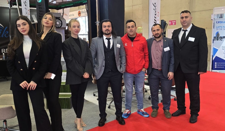 ef8a35af-7ff8-4d66-83c1-ac58bf9ee9f0