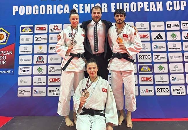 BEUN BESYO ÖĞRENCİLERİ "BÜYÜKLER AVRUPA KUPASI"NDA TÜRKİYE'NİN GURURU OLDULAR