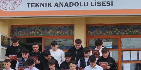 ÖĞRENCİLERDEN ŞİİR ETKİNLİĞİ…