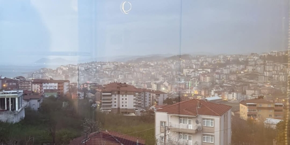 ALAPLI’YI TOZ BULUTU KAPLADI