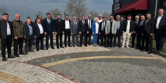 ALAPLI’DAKİ BAYRAMLAŞMAYA REKOR KATILIM.MUHTARLAR TAM KADRO YER ALDI. 