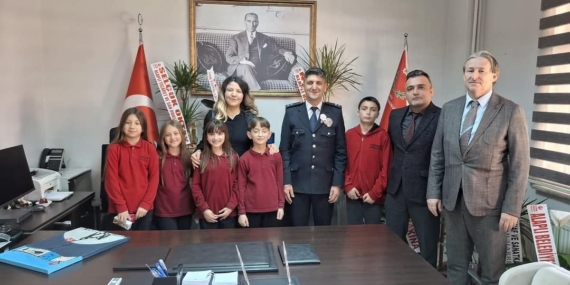 KARŞIYAKA ORTAOKULU ÖĞRENCİLERİNDEN EMNİYET MÜDÜRLÜĞÜNE ZİYARET