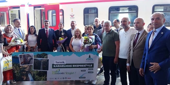 Turistik Karaelmas Ekspresi Zonguldak’a ulaştı