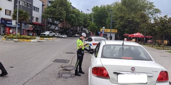 Sokakta, trafikte, okul önünde… Her yerde, her an görev başındayız!