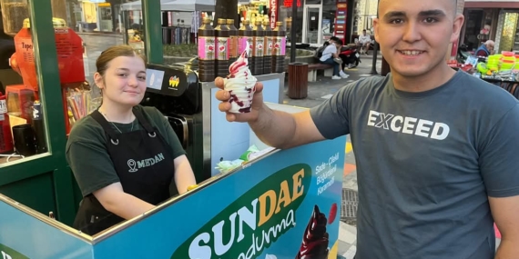 SANDİ DONDURMA ALAPLI’DA