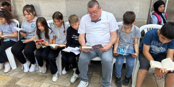 ÖNCE KİTAP OKUMA ETKİLİĞİ, ARDINDAN KAN BAĞIŞI YAPILACAK. 