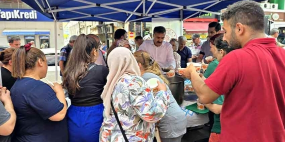 ZONGULDAK KÜLTÜR VE TURİZM MÜDÜRLÜĞÜ AŞURE DAĞITTI