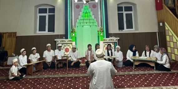 YAZ KUR’AN KURSU KAPANIŞ PROGRAMI DÜZENLENDİ