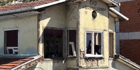70 YILLIK BİNA TADİLATA ALINDI