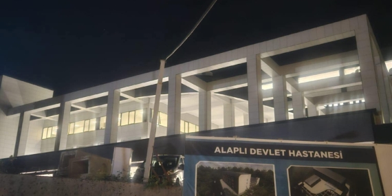 YENİ HASTENE BİNASI DÜN AKŞAM AYDINLATILDI.