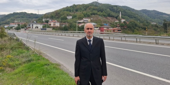 PAŞA, HİZMET İÇİN KOLLARI SIVADI.