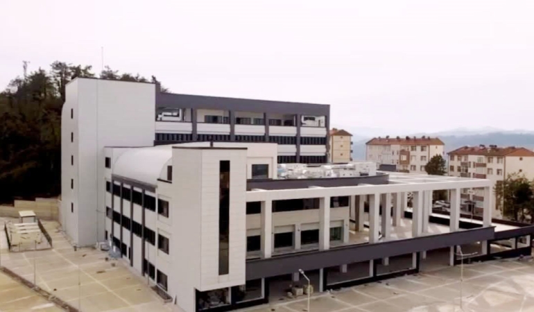 c4f03f61-7927-405e-a303-9a6a08bacd94